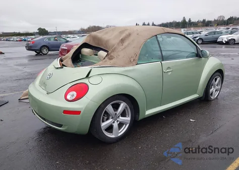 2008 Volkswagen New Beetle Se z USA, uszkodzony, nr VIN 3VWRF31Y58M413503